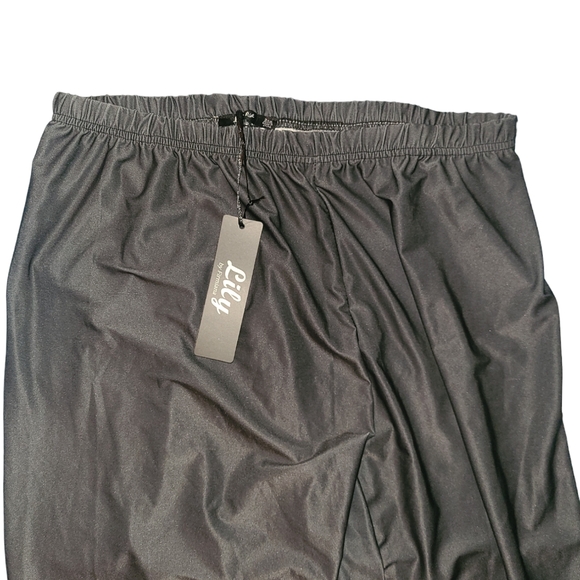 Flamingo Capri Pants - Picture 2 of 3